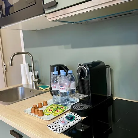 Elegant A 16e Apartment