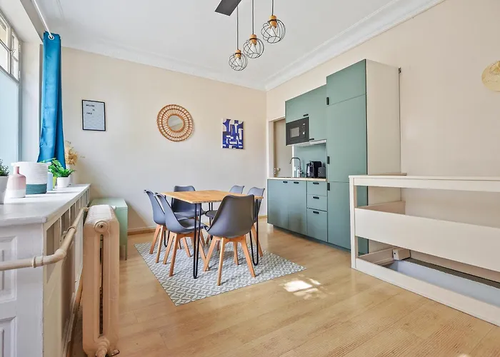 Elegant A 16e * Parijs