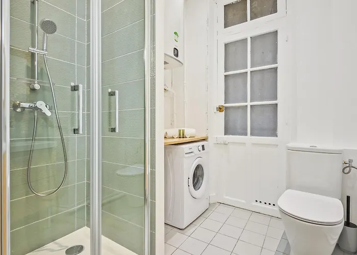 Appartement Elegant A 16e Parijs